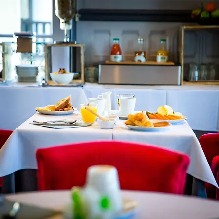 ホテル La Andry ウイストルアム